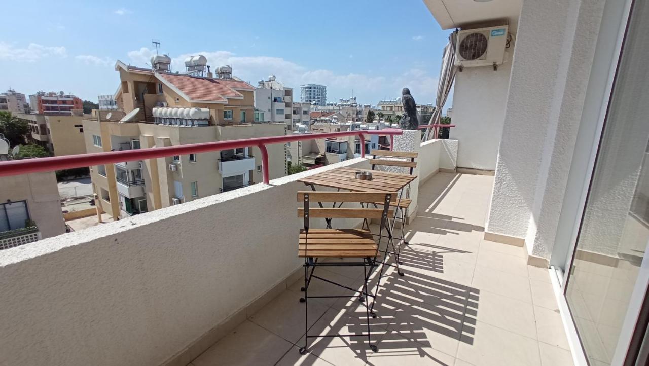 5 Min To The Beach Holiday Shared Apartment Incl Netflix - Private Room In 3 Bdr Apt Larnaka Exterior foto