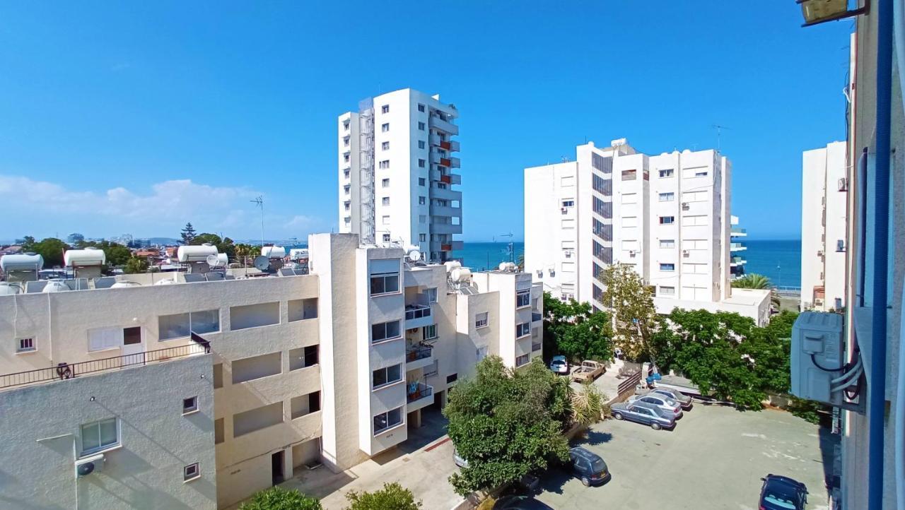 5 Min To The Beach Holiday Shared Apartment Incl Netflix - Private Room In 3 Bdr Apt Larnaka Exterior foto